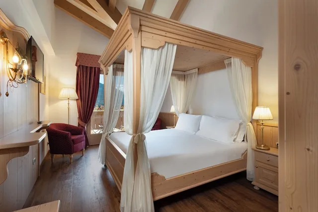 جناح بسرير مزدوج مع أريكة، Beverly Hotel 7/10