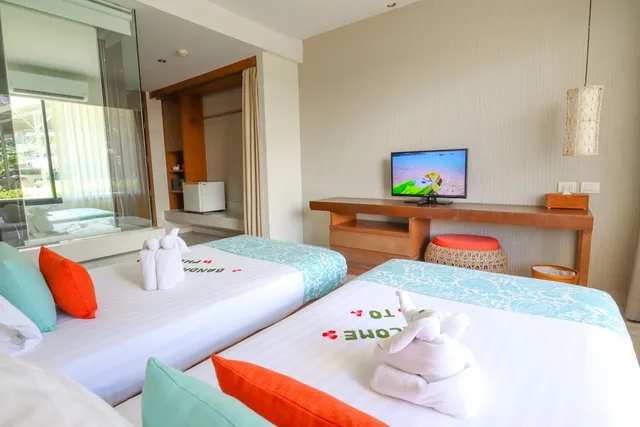 غرفة ديلوكس بشرفة، Bandara Beach Resort, Phuket 1/17