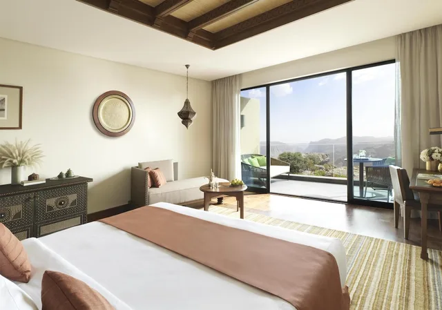 غرفة ديلوكس بسريرين منفصلين بإطلالة على الجبل، Anantara Al Jabal Al Akhdar Resort 5/10