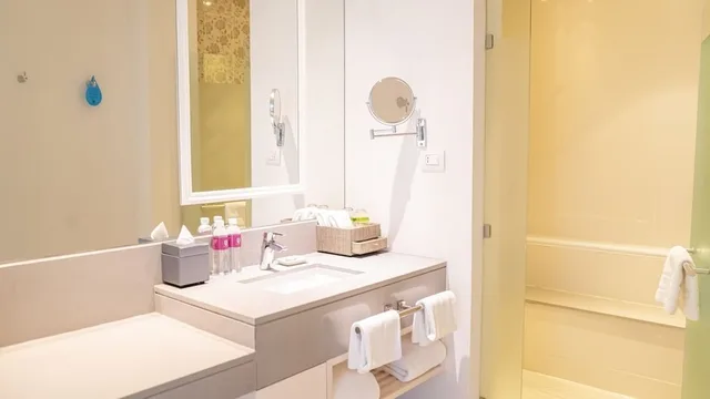 Garden, Premium, Deluxe, King Bed, U Sathorn Bangkok Hotel 4/4