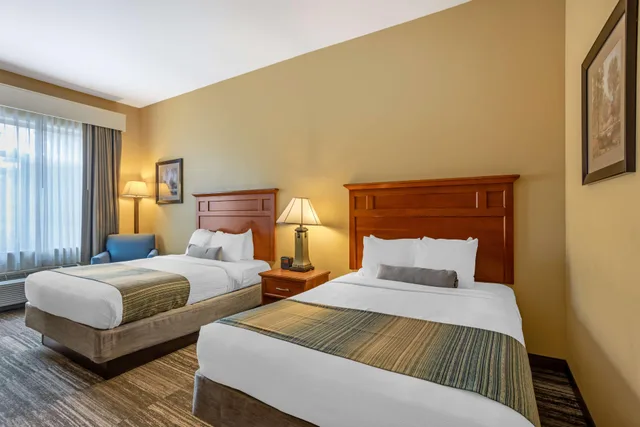 غرفة رباعية بسرير كوين لذوي الإعاقة، Best Western Plus University Park Inn & Suites 1/4