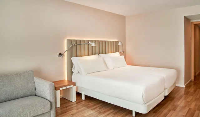 غرفة قياسية ثلاثية بسرير فردي، Nh Andorra La Vella 4/7