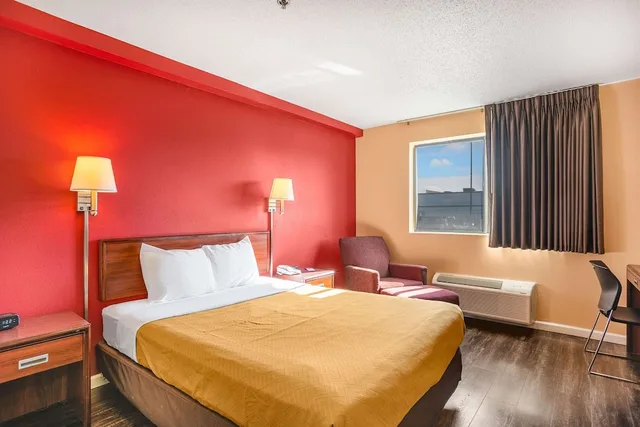 غرفة قياسية بسرير كوين، Econo Lodge Princeton 2/4