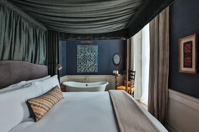 جناح بسرير كينج بشرفة، GRANGE BLOOMS HOTEL 3/8