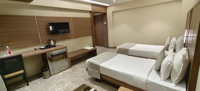 غرفة بريميوم بسرير مزدوج، Hotel Archana Residency 2/2