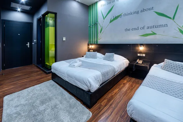 غرفة ثلاثية، Gallery Art Hotel 6/8
