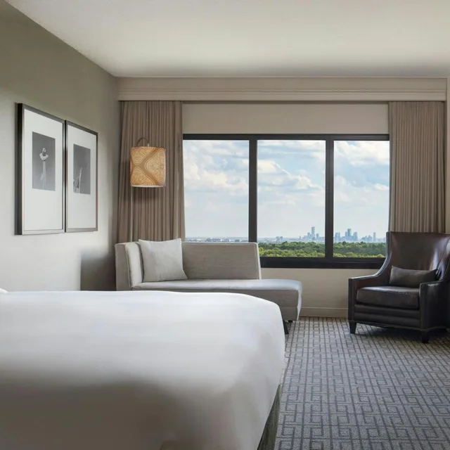 غرفة بسرير كينج بإطلالة على المدينة، Renaissance Austin Hotel 1/6