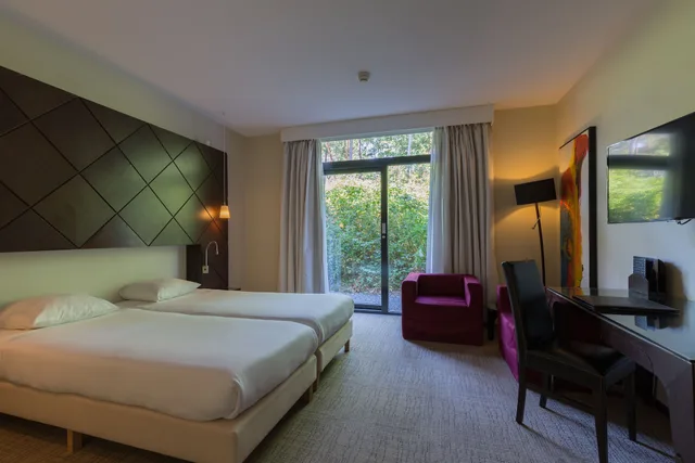 غرفة كومفورت بسريرين منفصلين بحوض استحمام، GOLDEN TULIP JAGERSHORST EINDHOVEN 1/4