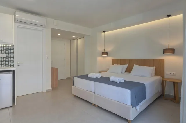 Junior Suite, Lateral Side Sea View, Terrace، Meltemi Coast Suites 1/4