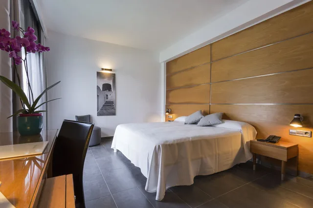 Superior, Deluxe, Double Bed, Panoramic Sea View, Palladium Hotel Cala Llonga - Adults Only 4/8
