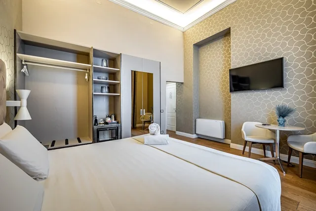غرفة ديلوكس بسرير كينج، Martelli 6 Suite And Apartments 3/10