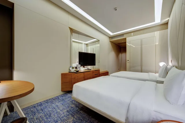 غرفة عائلية بسريرين منفصلين، DoubleTree by Hilton Adana 1/1