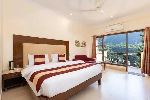 غرفة فاخرة، Riverside Resort 8/10
