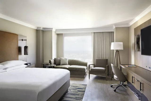 غرفة كلوب بسرير كينج، San Antonio Marriott Rivercenter on The River Walk 4/10