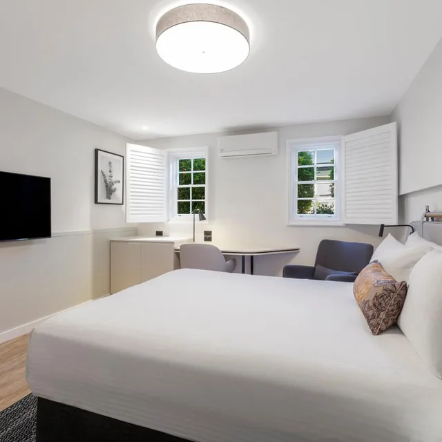 غرفة قياسية بسرير كينج وسرير كوين، CROWNE PLAZA HAWKESBURY VALLEY 3/6