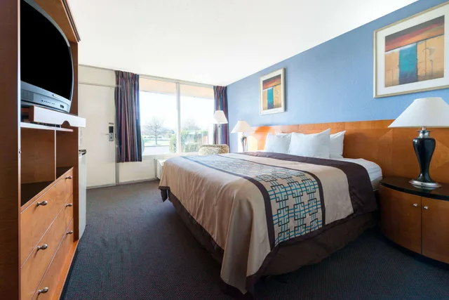 غرفة بسرير كينج، Days Inn by Wyndham Luray Shenandoah 3/3