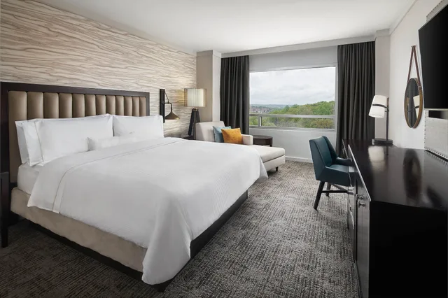 غرفة تنفيذية بسرير كينج، The Westin Baltimore Washington Airport - BWI 1/2