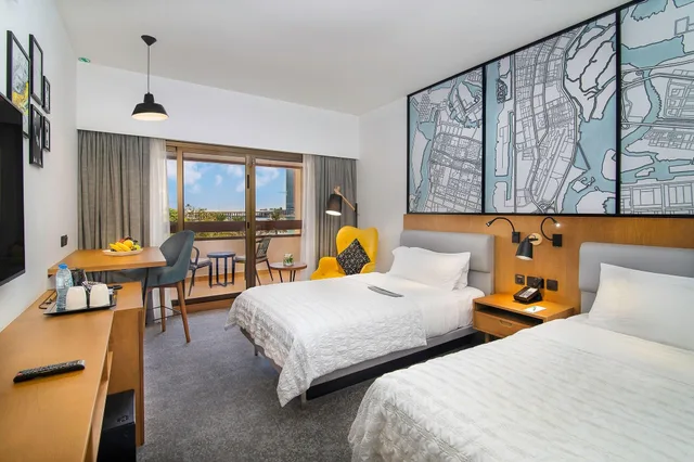 Deluxe, Twin Beds, Resort View، Le Meridien Abu Dhabi 2/9