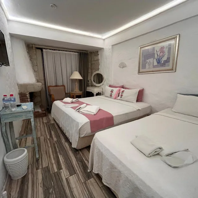 Superior, Triple, Alacati Asmali Konak Hotel 9/10