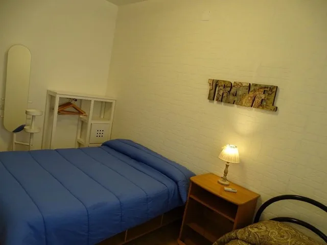 غرفة بسريرين منفصلين بإطلالة على المدينة بحمام مشترك، Casa Papapietro 1/5