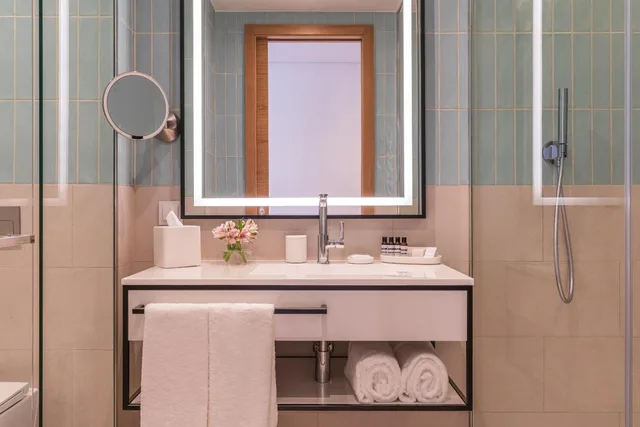جناح ديلوكس بسرير كوين مع أريكة، Hyatt Regency Lisbon 8/8