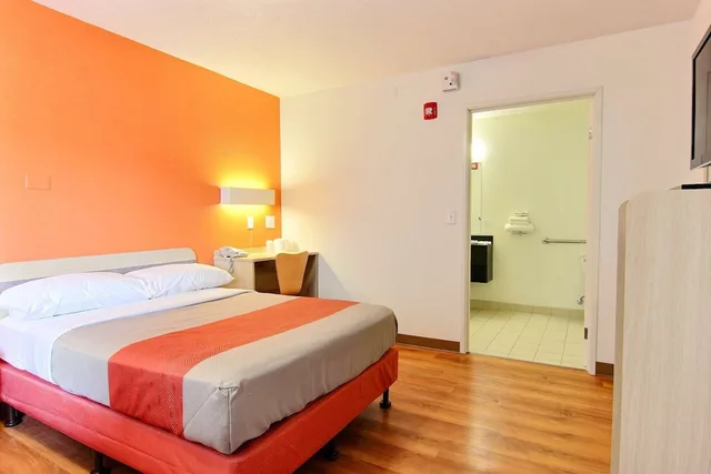 غرفة ديلوكس بسرير مزدوج، Motel6 Kingsville, TX 2/9