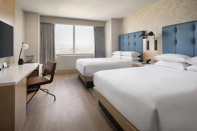 Luxury, Quadruple, San Jose Marriott 1/4