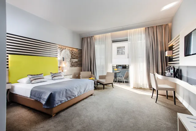 غرفة تنفيذية بشرفة، Lero Hotel 1/8