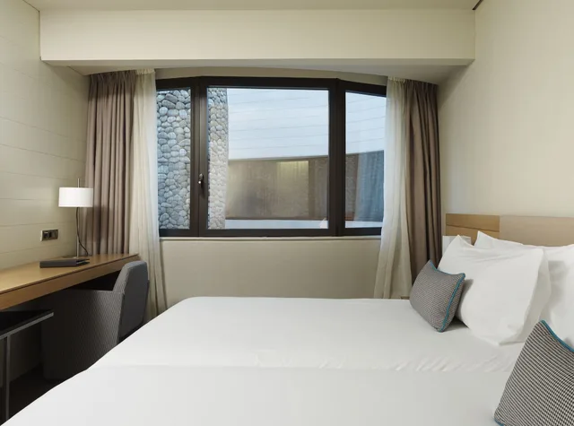 Inner, Smart, Queen Bed, with View، The Artist Grand Hotel of Art 5/7