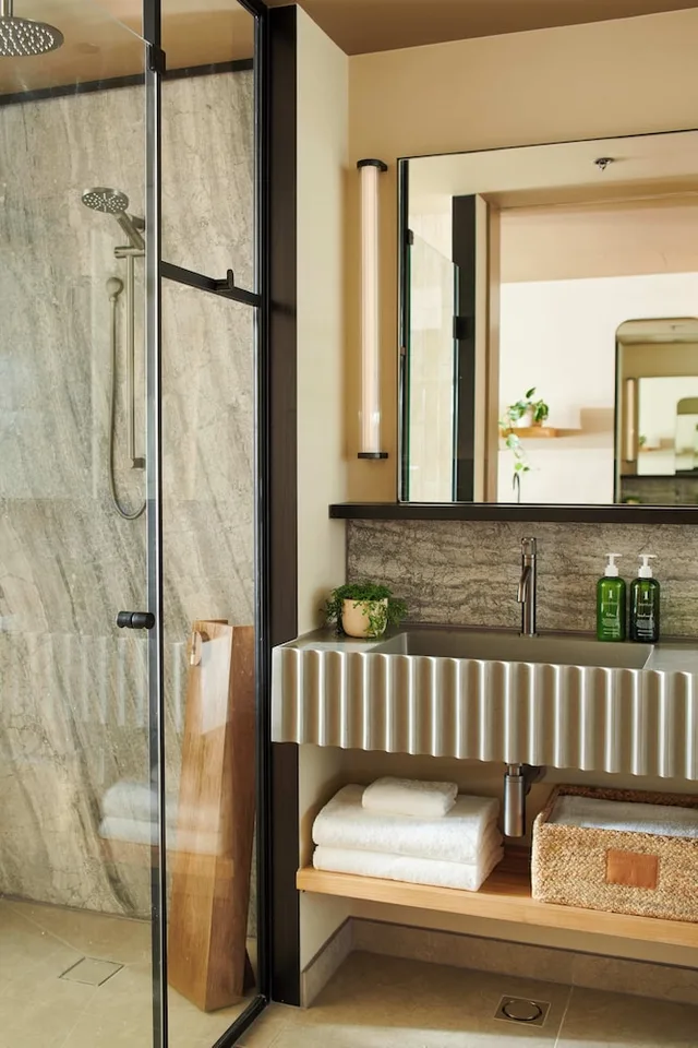 Reserve, River, 2 Queen Beds، 1 Hotel Melbourne 2/2