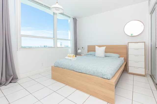 Premier, Studio, Suite, Girasole Apartments 1/10