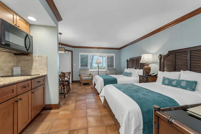 Studio, 2 Double Beds, Gulf Side, Vanderbilt Beach Resort 3/7