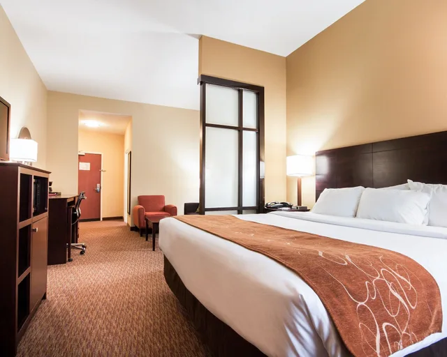 جناح بسرير كينج لذوي الإعاقة، Comfort Suites Pecos 1/10