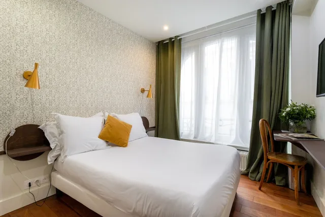 Classic, Double Bed, Hotel Brueghel 1/10