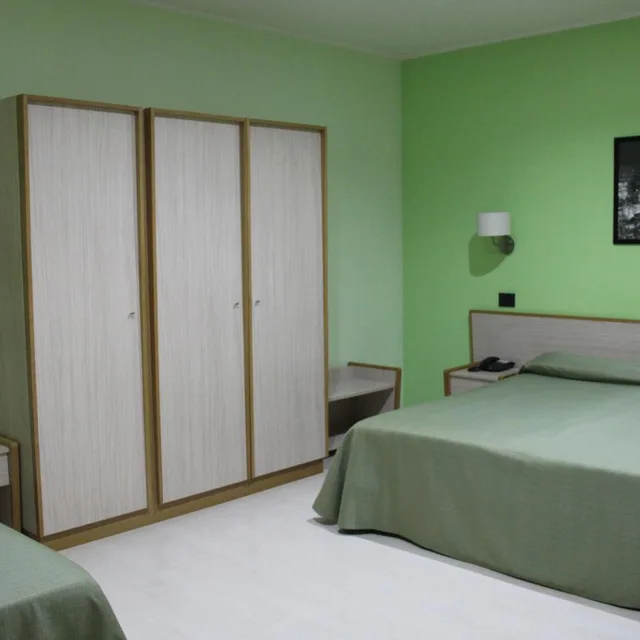 غرفة ثلاثية، CITTA DEI PAPI HOTEL 2/9