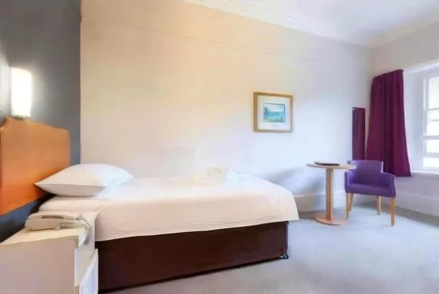 Suite, Triple, 1 Queen and 1 Single Bed, Beresford Hotel 3/4