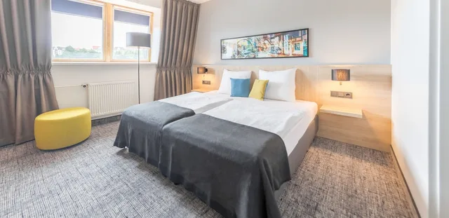 جناح بسرير مزدوج مع أريكة، Ramada Flensburg 2/4