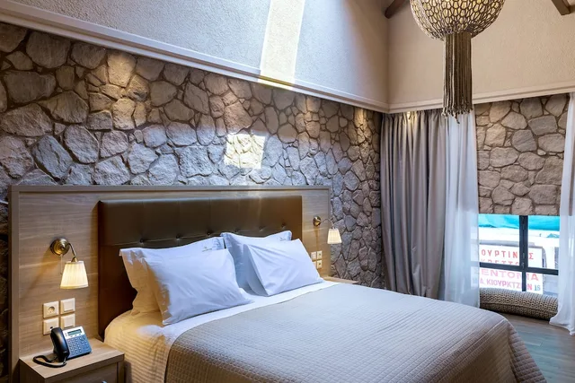 جناح بسرير كوين مع أريكة، Athens Manor Houses 10/10