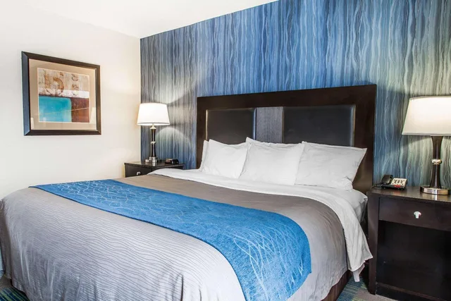 غرفة بزنس بسرير كينج، Comfort Inn and Suites Meriden 5/5