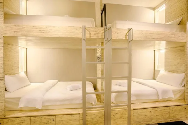سكن مشترك للرجال، the youniQ Hotel 2/6