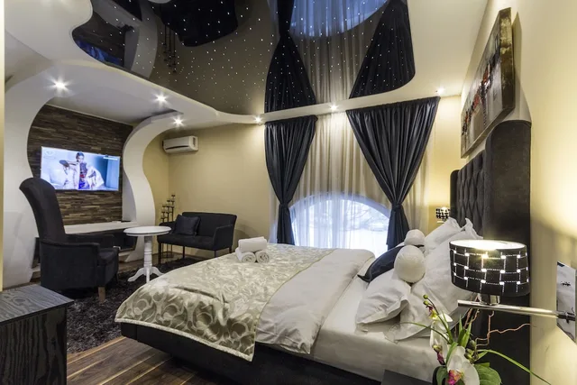 غرفة ملكية بسرير كوين، Madison Rooms 3/4