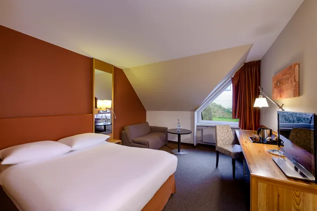 غرفة قياسية بسرير مزدوج، Movenpick Hotel Egerkingen 1/4