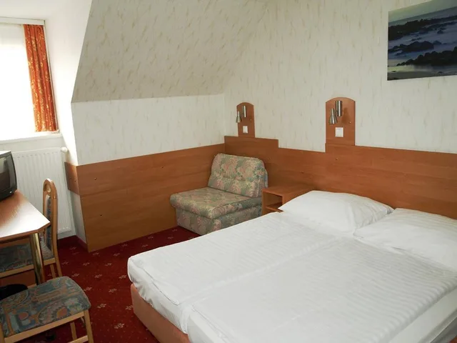 غرفة رباعية، Terminus Hotel 3/5