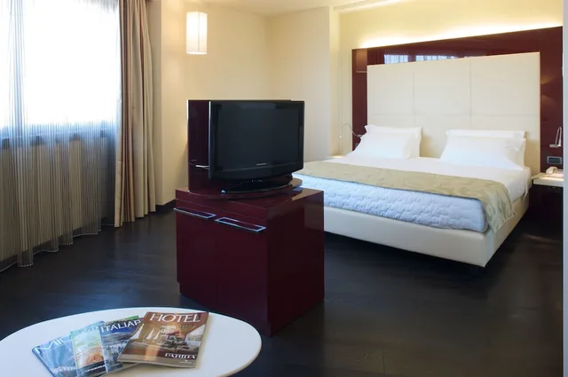 جناح جونيور بسرير كينج، Grand Hotel Mattei 3/4