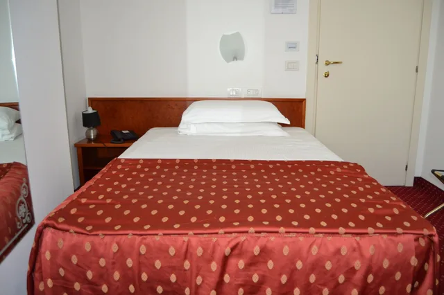 غرفة اقتصادية بسرير فردي، Hotel Joli 3/5