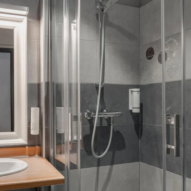 غرفة مفردة، Hotel Des Lices 10/10