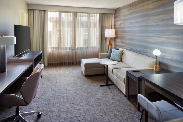 جناح بغرفة نوم واحدة مع أريكة لذوي الإعاقة، Residence Inn by Marriott Bethesda Downtown 3/10