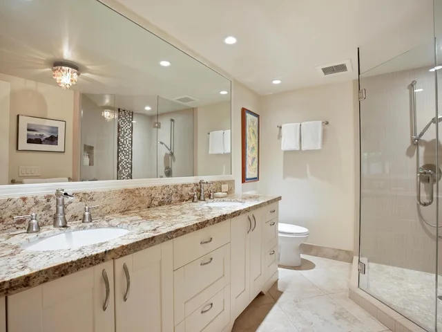 2 Bedrooms, Condo, King Bed, 1 Queen and 1 Single Bed, Ocean Front، Makena Surf - Destination Resorts Hawaii 10/10