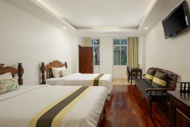 غرفة متصلة ديلوكس بسرير مزدوج وسريرين منفصلين، La Residence WatBo Hotel 7/10