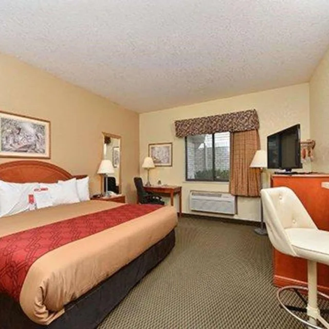 جناح بسرير كينج، Express Inn & Suites 1/5